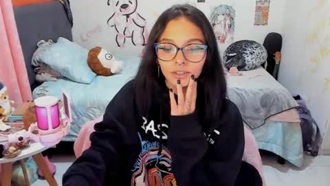 Snapshot of _dayanne_ chatting on 10/10/25, 01:26 Pao online show from 10/10/25, 01:26