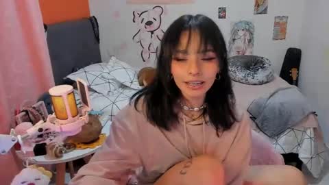 Snapshot of _dayanne_ chatting on 11/11/25, 01:49 Pao online show from 11/11/25, 01:49