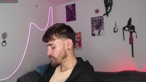 Snapshot of _delacruz911_ chatting on 12/12/24, 08:53 delacruz online show from 12/12/24, 08:53