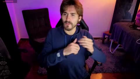 Snapshot of _delacruz911_ chatting on 09/13/25, 01:05 delacruz online show from 09/13/25, 01:05