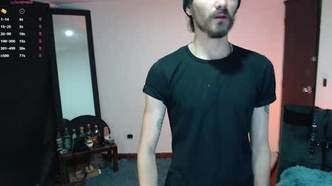 Snapshot of _delacruz911_ chatting on 10/26/25, 11:42 delacruz online show from 10/26/25, 11:42