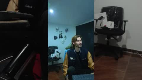 Snapshot of _delacruz911_ chatting on 11/27/25, 03:52 delacruz online show from 11/27/25, 03:52