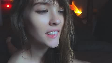 DemiDee online show from 12/25/24, 11:22