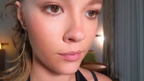 DemiDee online show from 10/10/25, 03:44