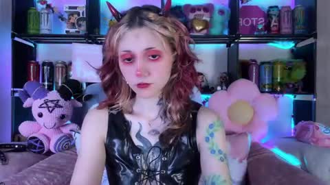 Snapshot of _devilbaby chatting on 06/10/26, 07:13 Kate online show from 06/10/26, 07:13