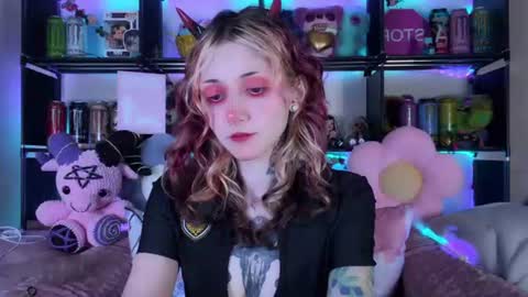 Snapshot of _devilbaby chatting on 06/12/26, 10:08 Kate online show from 06/12/26, 10:08