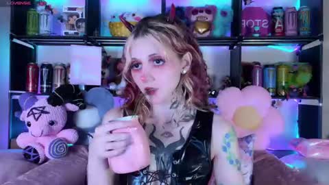 Snapshot of _devilbaby chatting on 06/19/26, 08:12 Kate online show from 06/19/26, 08:12
