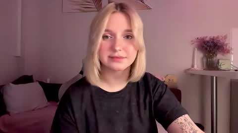 Snapshot of _dewpoint_ chatting on 11/14/25, 04:38 Ri online show from 11/14/25, 04:38