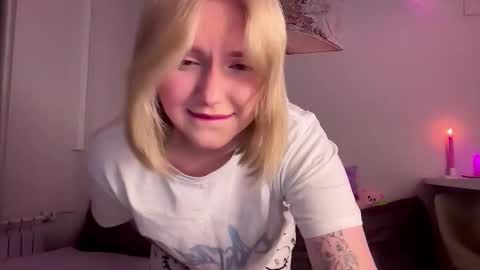 Snapshot of _dewpoint_ chatting on 12/22/25, 05:54 Ri online show from 12/22/25, 05:54