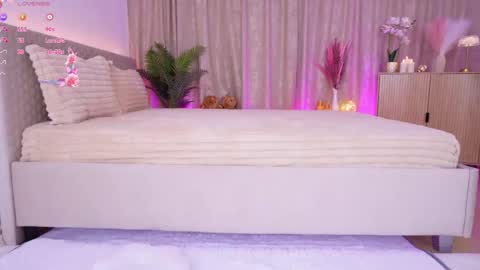 Just Dia online show from 01/11/26, 06:24