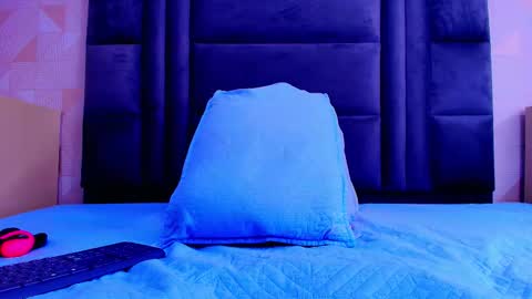 Dione online show from 10/27/25, 07:18