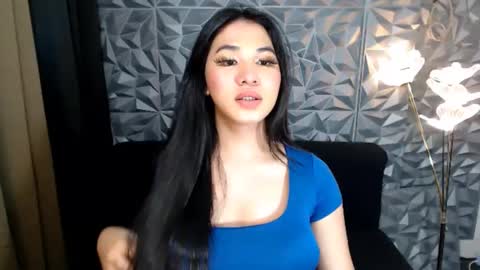 Snapshot of _dimple00_ chatting on 01/23/25, 01:02 dimple online show from 01/23/25, 01:02