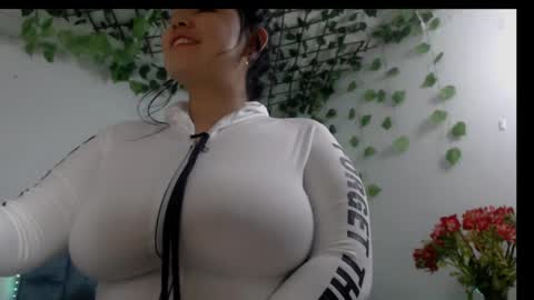 Dannia online show from 03/08/25, 02:23