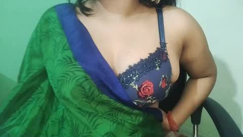 _dreamgirl_0 online show from 04/05/26, 01:03