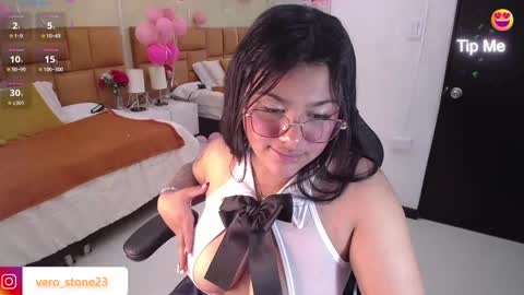 Snapshot of _dulcinea_1 chatting on 02/08/25, 02:15 Dulcinea online show from 02/08/25, 02:15
