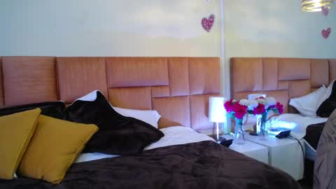 Snapshot of _dulcinea_1 chatting on 03/07/25, 12:23 Dulcinea online show from 03/07/25, 12:23
