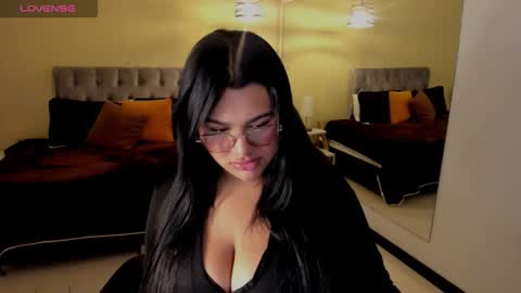 Snapshot of _dulcinea_1 chatting on 09/27/25, 10:20 Dulcinea online show from 09/27/25, 10:20