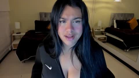Snapshot of _dulcinea_1 chatting on 09/30/25, 03:11 Dulcinea online show from 09/30/25, 03:11