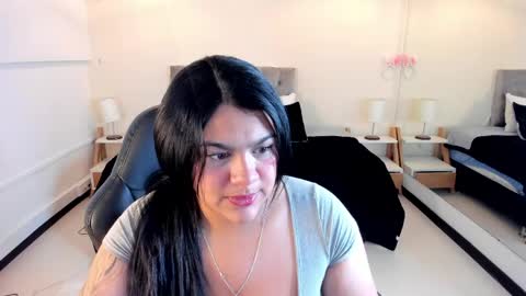 Snapshot of _dulcinea_1 chatting on 04/18/26, 09:46 Dulcinea online show from 04/18/26, 09:46