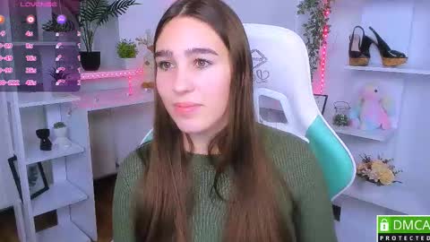 Snapshot of _eliizabeth__ chatting on 11/08/25, 10:52 Lizzy online show from 11/08/25, 10:52