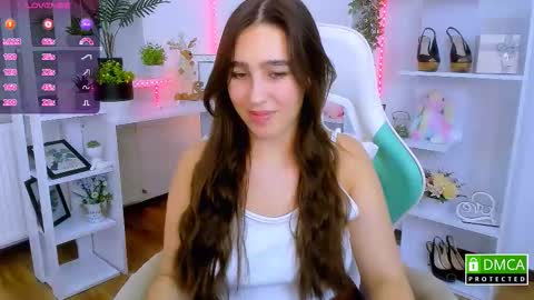 Snapshot of _eliizabeth__ chatting on 12/13/25, 09:42 Lizzy online show from 12/13/25, 09:42