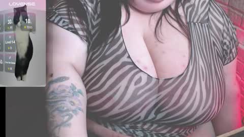 Snapshot of _ellybelly_ chatting on 03/11/26, 11:05 LIsa online show from 03/11/26, 11:05