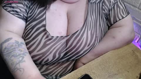 Snapshot of _ellybelly_ chatting on 04/10/26, 09:25 LIsa online show from 04/10/26, 09:25