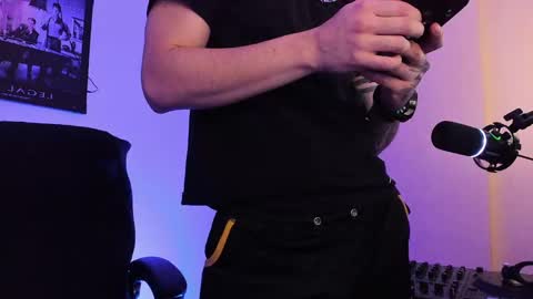  -         online show from 02/02/25, 01:23