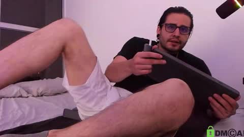  -         online show from 10/11/25, 11:14