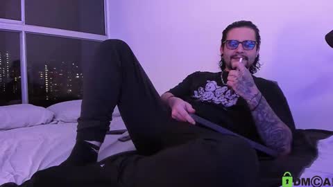  -         online show from 03/04/26, 03:12