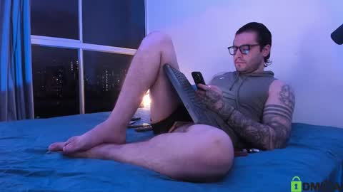 Snapshot of _elon_coxx_ chatting on 04/18/26, 01:42 - online show from 04/18/26, 01:42