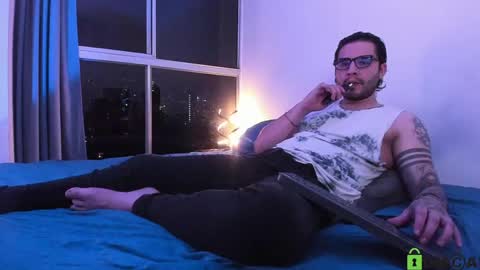 Snapshot of _elon_coxx_ chatting on 04/24/26, 02:36 - online show from 04/24/26, 02:36