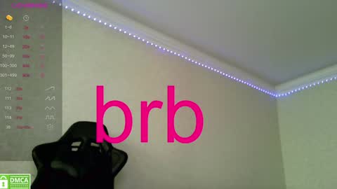 Snapshot of _elven_dreams__ chatting on 01/09/25, 08:24 chloue and Gretta online show from 01/09/25, 08:24