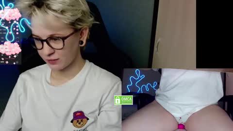 chloue and Gretta online show from 12/03/25, 07:01