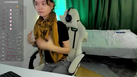 _emily__strike_ online show from 01/13/26, 10:31