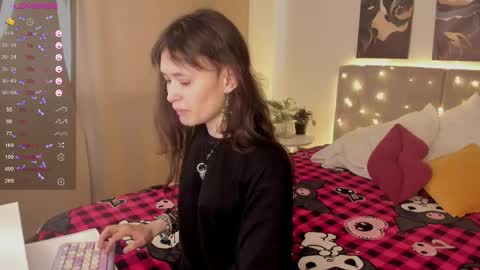 _emily__strike_ online show from 04/01/26, 02:12