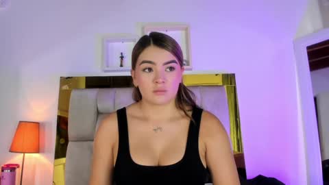 Isabella online show from 01/07/25, 12:09