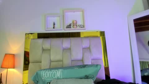 Isabella online show from 01/25/25, 12:05