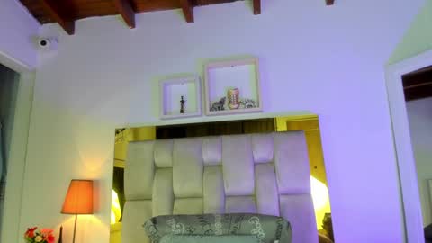 Isabella online show from 02/05/25, 12:06