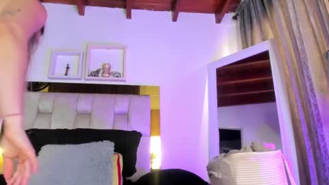 Isabella online show from 02/22/25, 03:14