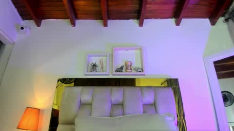 Isabella online show from 10/19/25, 12:06