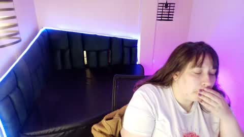 Emily  online show from 12/03/25, 11:30