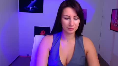 Emma online show from 02/03/25, 04:10