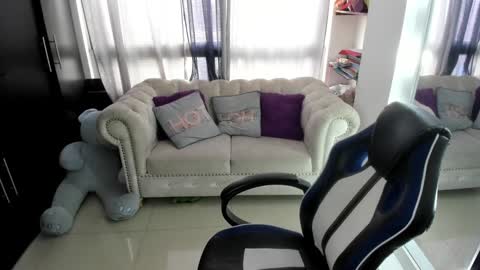 Snapshot of _emma_loyd_ chatting on 12/04/24, 08:18 Emma online show from 12/04/24, 08:18