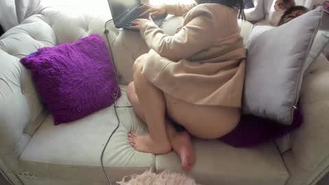 Snapshot of _emma_loyd_ chatting on 12/17/24, 06:09 Emma online show from 12/17/24, 06:09