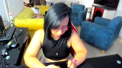 Snapshot of _emma_loyd_ chatting on 01/24/25, 09:05 Emma online show from 01/24/25, 09:05