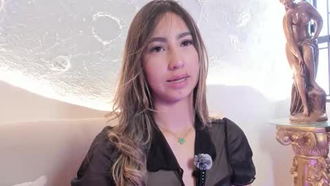 _emmawalka online show from 10/19/25, 07:36