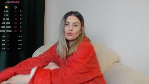 Snapshot of _esmeraldiyaa_ chatting on 12/09/24, 12:45 _esmeraldiyaa_ online show from 12/09/24, 12:45