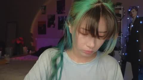 EveEva online show from 10/09/25, 01:03