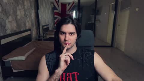 Snapshot of _fatrabbit chatting on 12/04/24, 02:37 Keanu online show from 12/04/24, 02:37